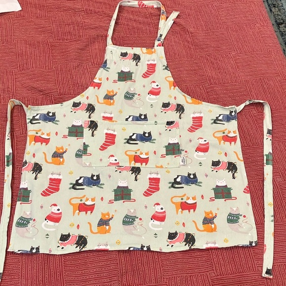 Festive cats apron with front pocket adjustable neck strap - Picture 1 of 13